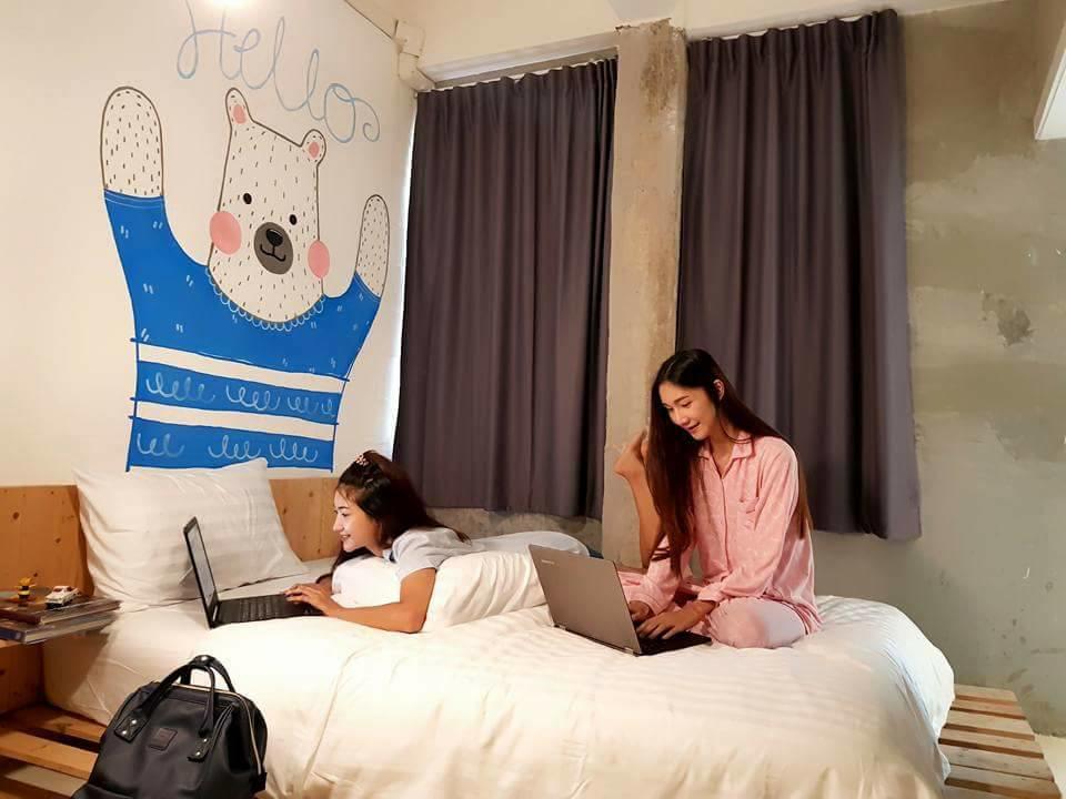 Pastelhouse Hostel (Adults Only) 방콕 외부 사진